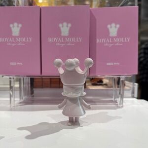 Royal Molly 100% Rogue China